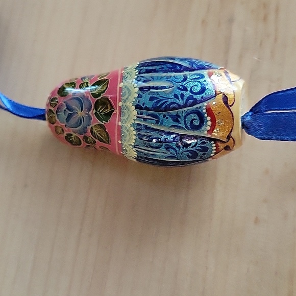 Matryoshka Doll Girl holding a Bunny Ornament - Picture 3 of 4